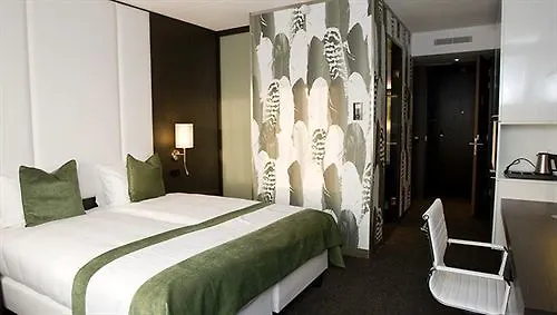 Der Valk - Veghel 4* Уден